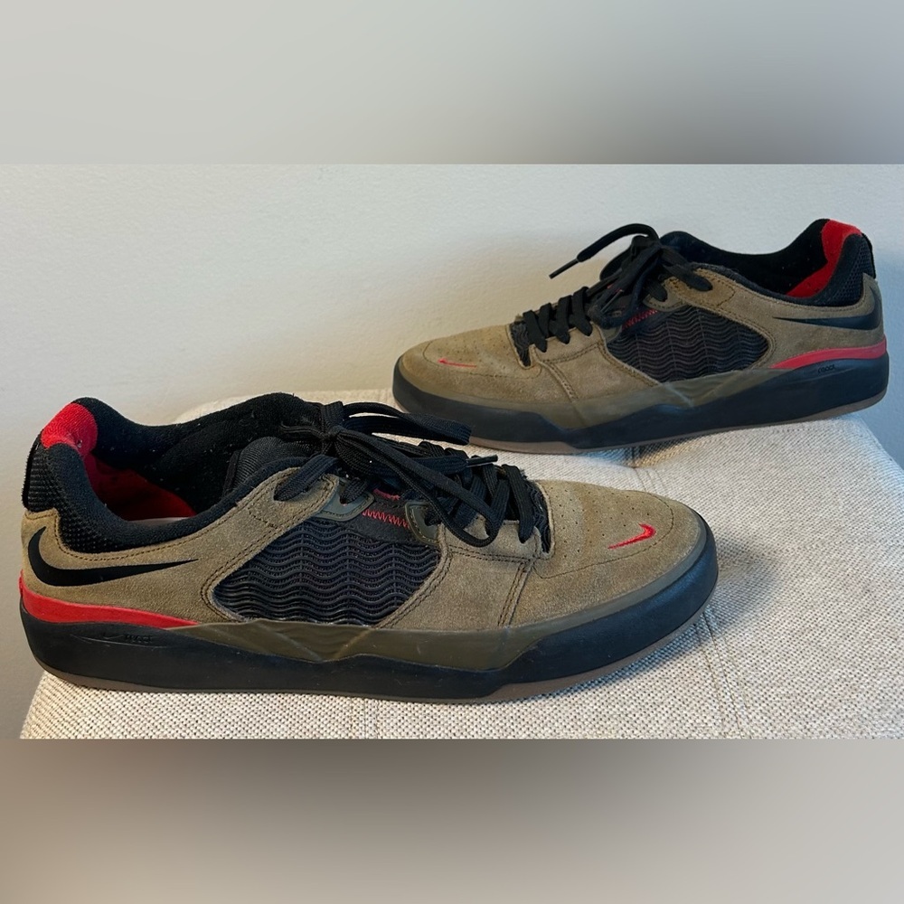 Nike SB Ishod Shoes Sneakers Wair Light Olive 2022 DC7232-300 Men’s Size 9